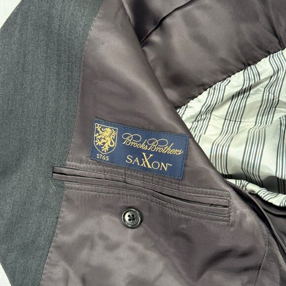 Brooks Brothers 1818 Madison Saxon Blazer Charcoal Pinstripe Wool Size 42R - Picture 12 of 12